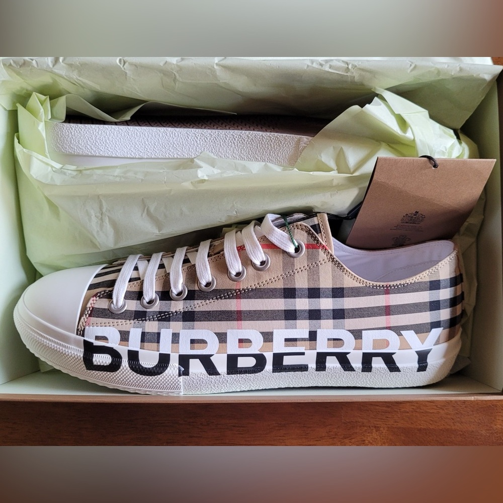 Burberry men’s shoes, size 12 (46 eu) vintage check